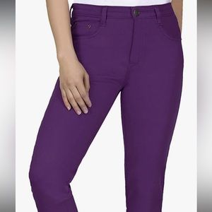 2 for $30 ⭐️Foxy Jeans skinny size 1/24